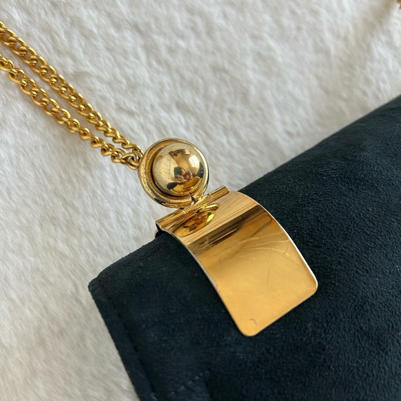 Vintage 1960 Meyers Made in USA Black Suede Gold Chain Strap Shoulder Bag Purse - Picture 2 of 12